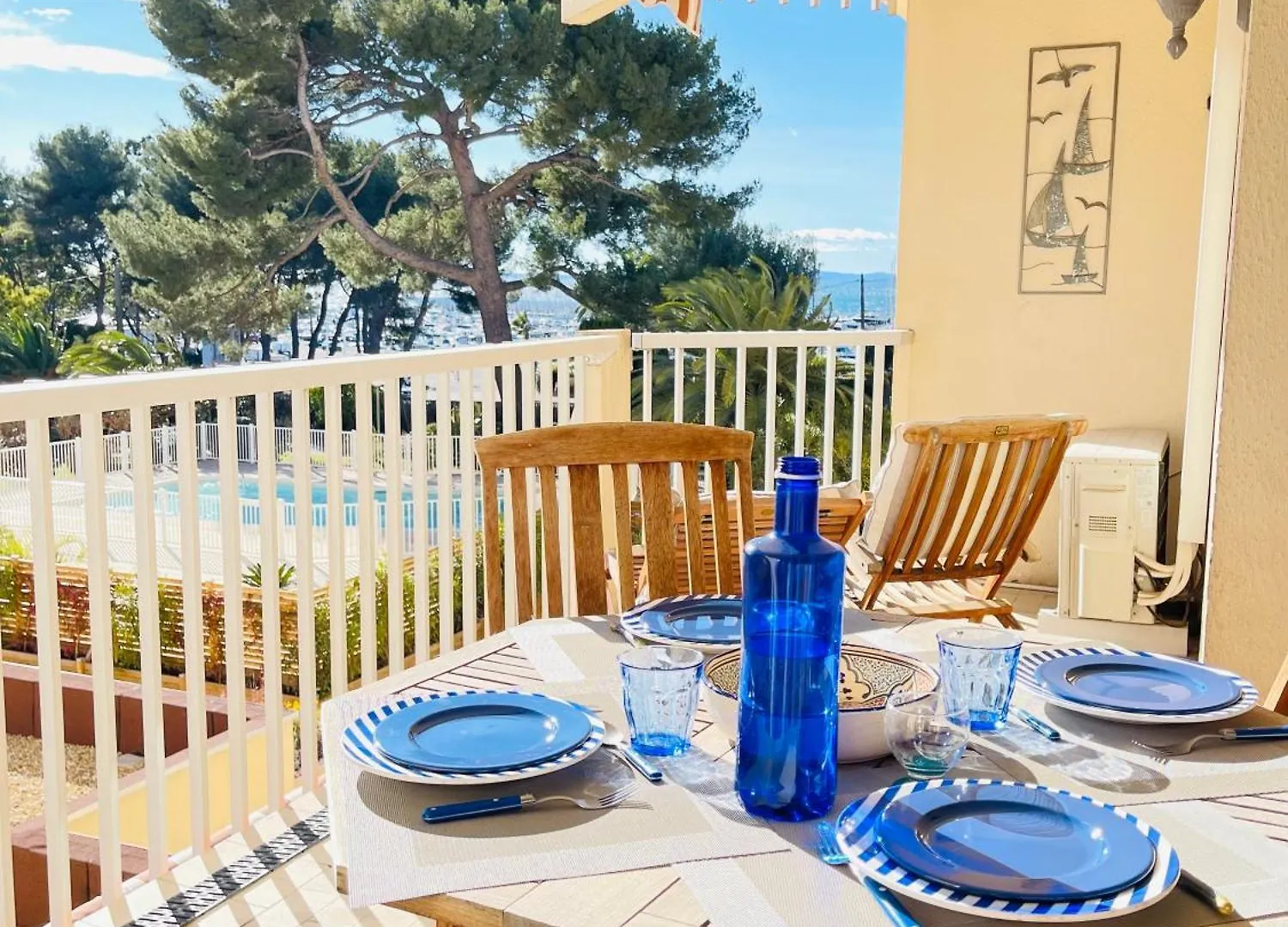 Appartement Santa Lucia Piscine Proche Du Centre Saint Raphael 0*, Saint-Raphael (Var) France