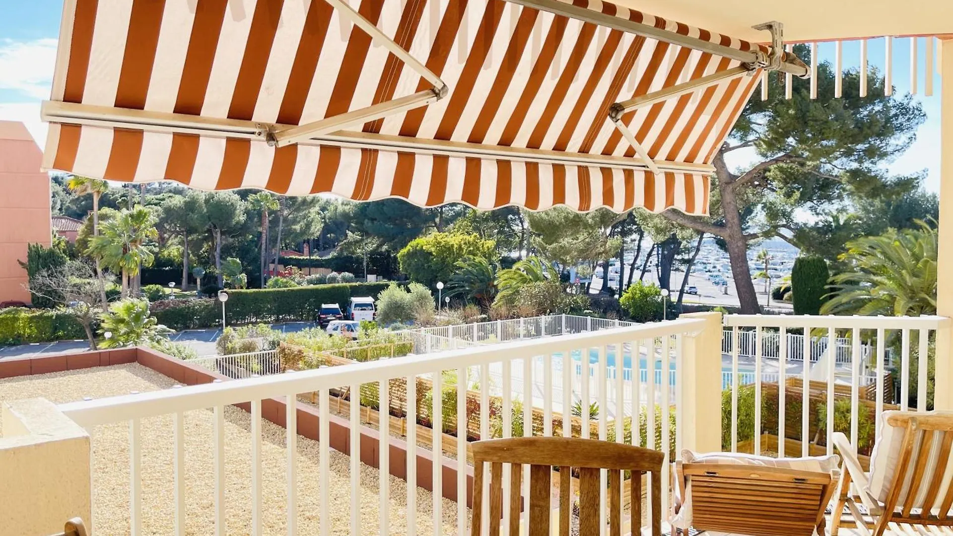 Appartement Santa Lucia Piscine Proche Du Centre Saint Raphael 0*, Saint-Raphael (Var)