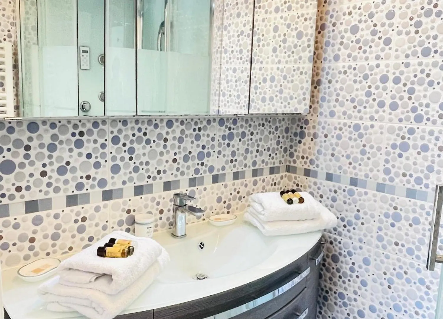 Appartement Santa Lucia Piscine Proche Du Centre Saint Raphael 0*, Saint-Raphael (Var)